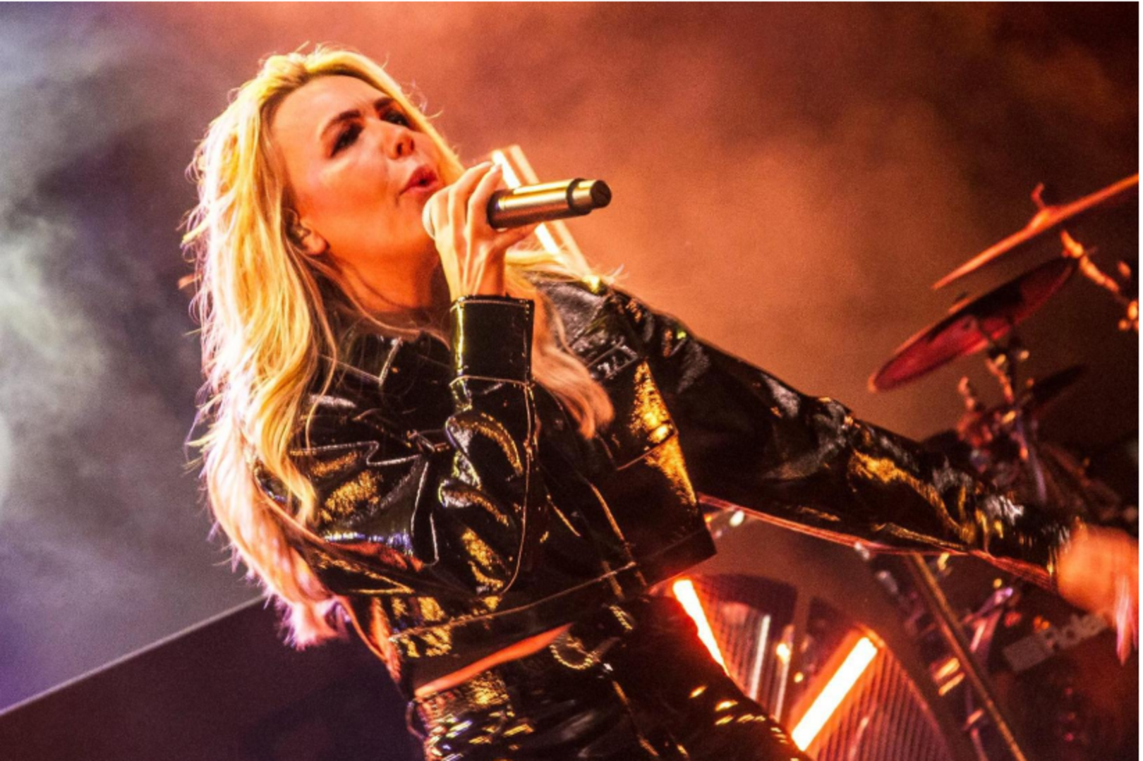 Sylver zangeres Silvie De Bie Weer Single Geen Man Nodig Om sylver-zangeres-silvie-de-bie-weer-single-geen-man-nodig-om